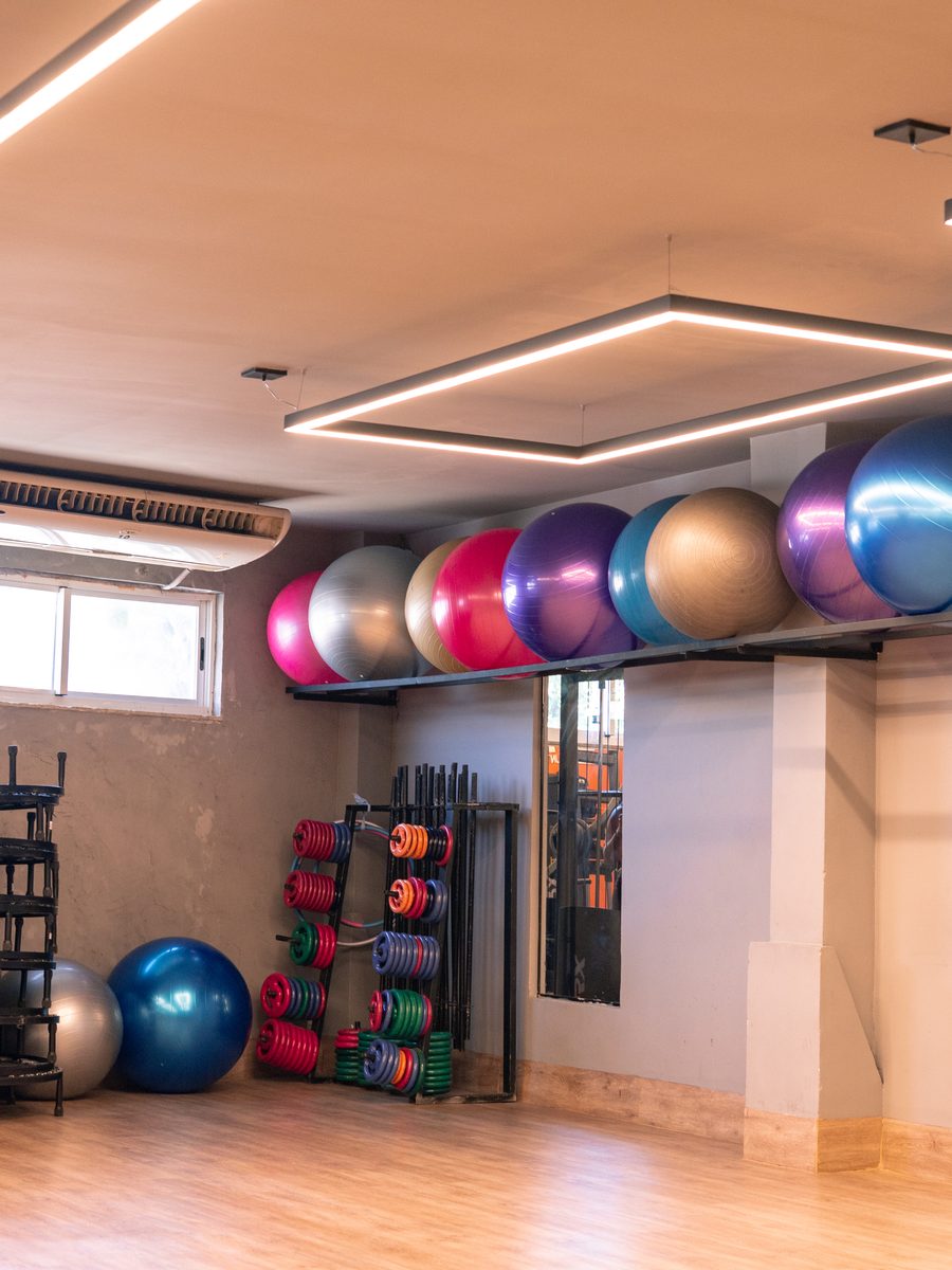 Sala de aulas coletivas da Stronger Mutondo