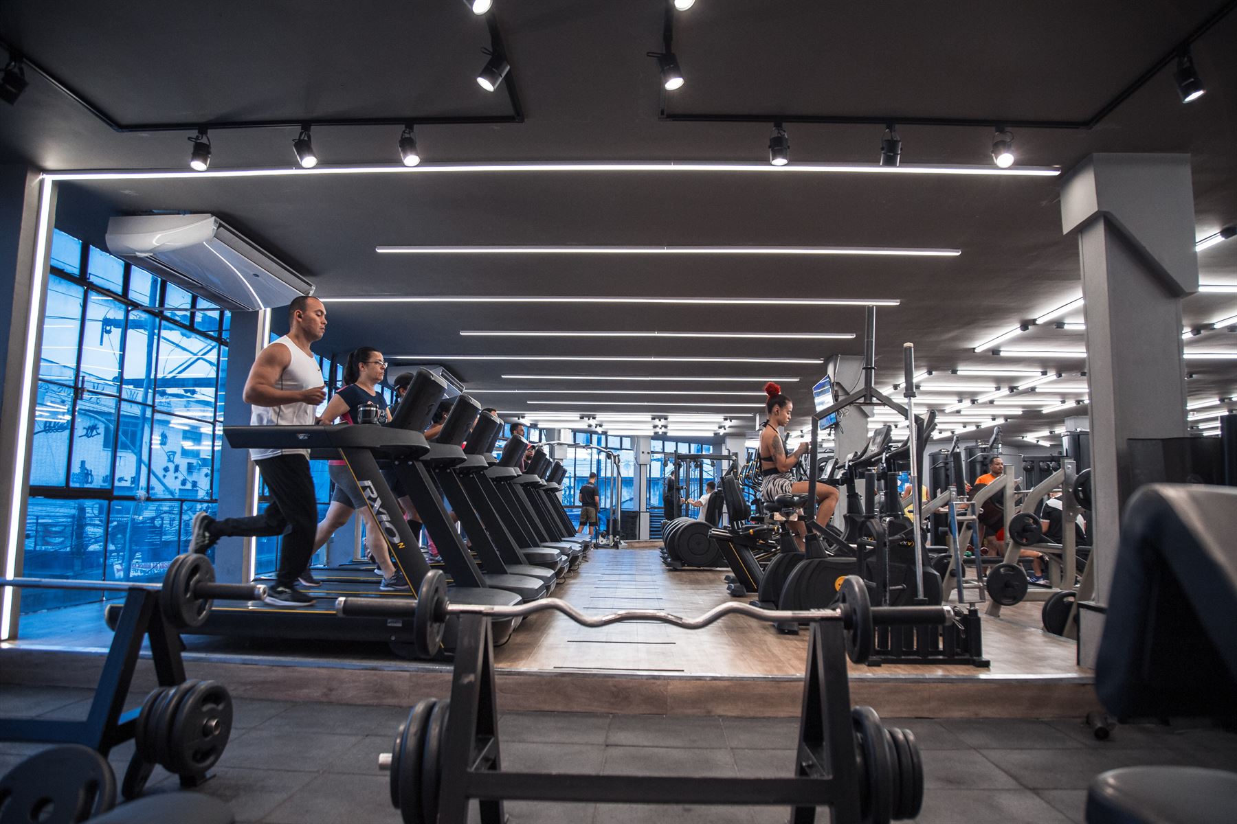 Área de cardio da Stronger Paraíso